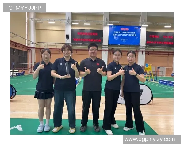 重庆羽毛球队在洲际杯积分榜上以57分稳居第一名展现强大实力