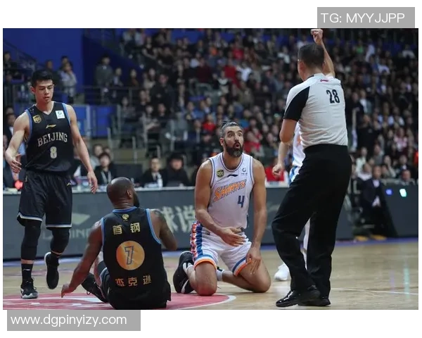 深入分析上海篮球队的运营策略与战术布局探讨 深入分析上海篮球队的运营策略与战术布局探讨